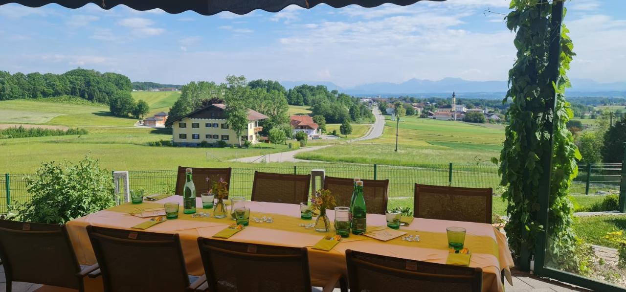 Landgasthof Entenwirt Tarsdorf Buitenkant foto