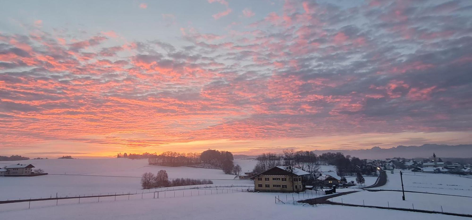 Landgasthof Entenwirt Tarsdorf Buitenkant foto