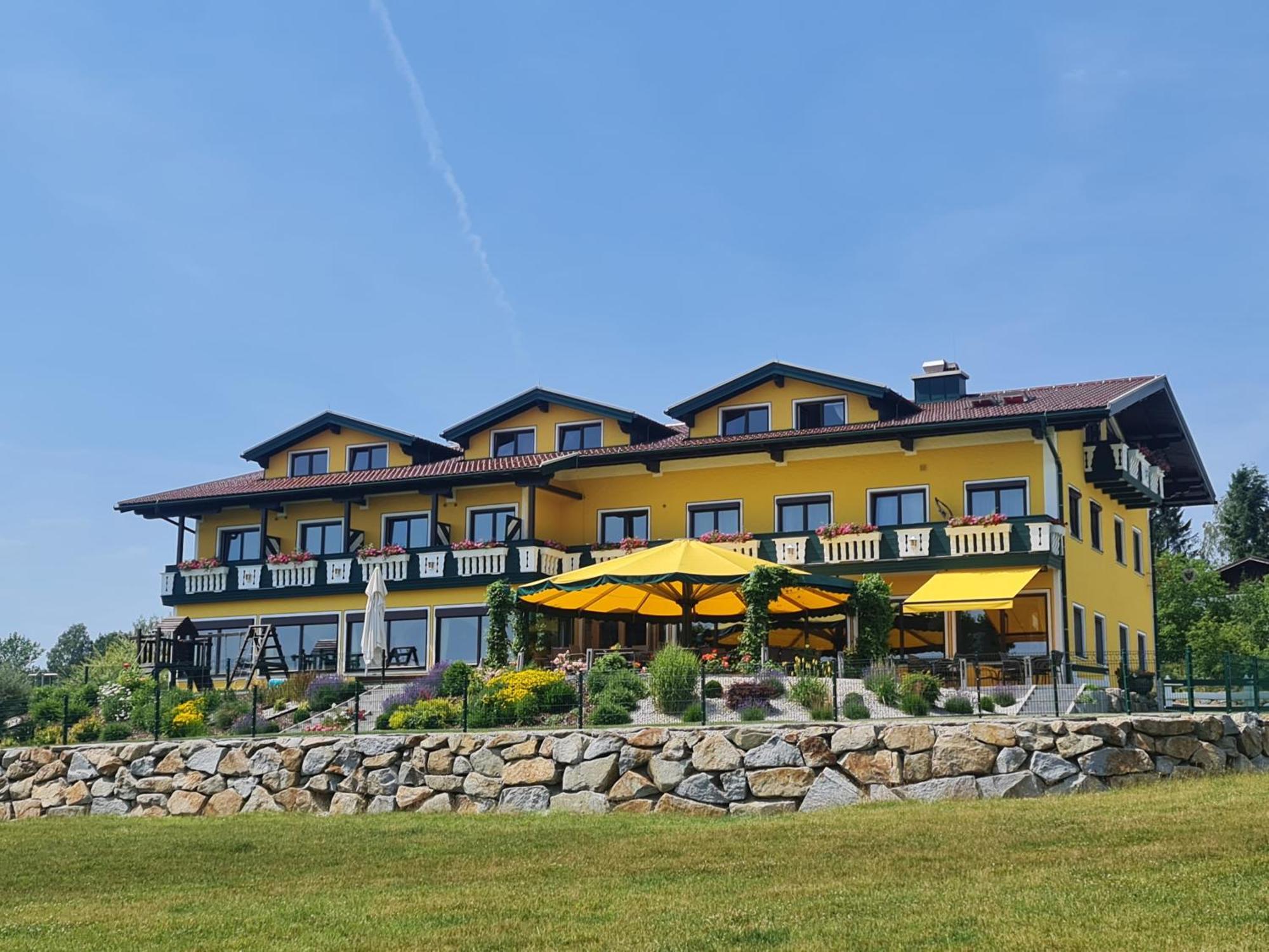Landgasthof Entenwirt Tarsdorf Buitenkant foto