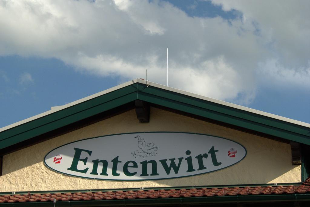Landgasthof Entenwirt Tarsdorf Buitenkant foto